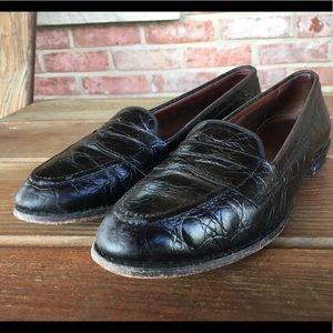 Allen Edmonds Women’s Black Croc Print Loafers 8B